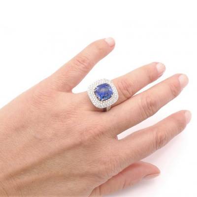 Anillo de Zafiro Ceylan y Brillantes en mano SC-76