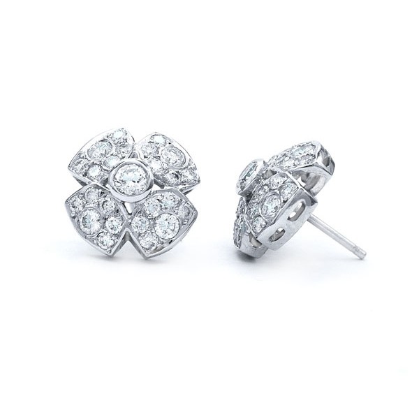 pendientes diamantes forma flor 2