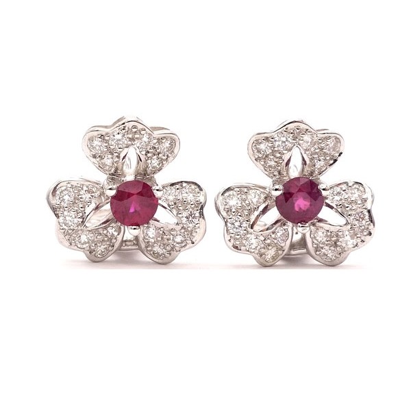 pendientes de rubi