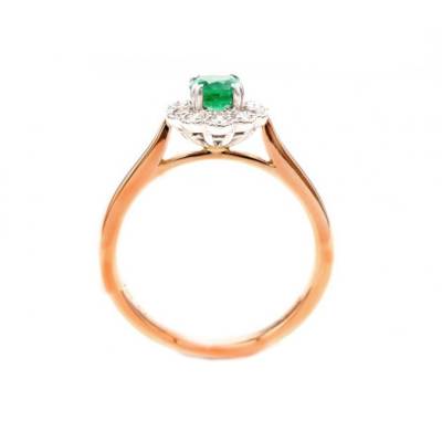 Anillo de oro rosa con esmeralda colombiana rodeada de brillantes