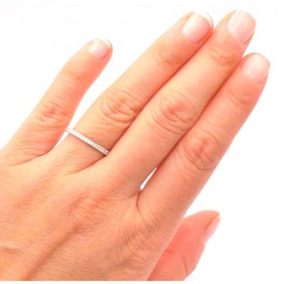 alianza mano  platino diamantes