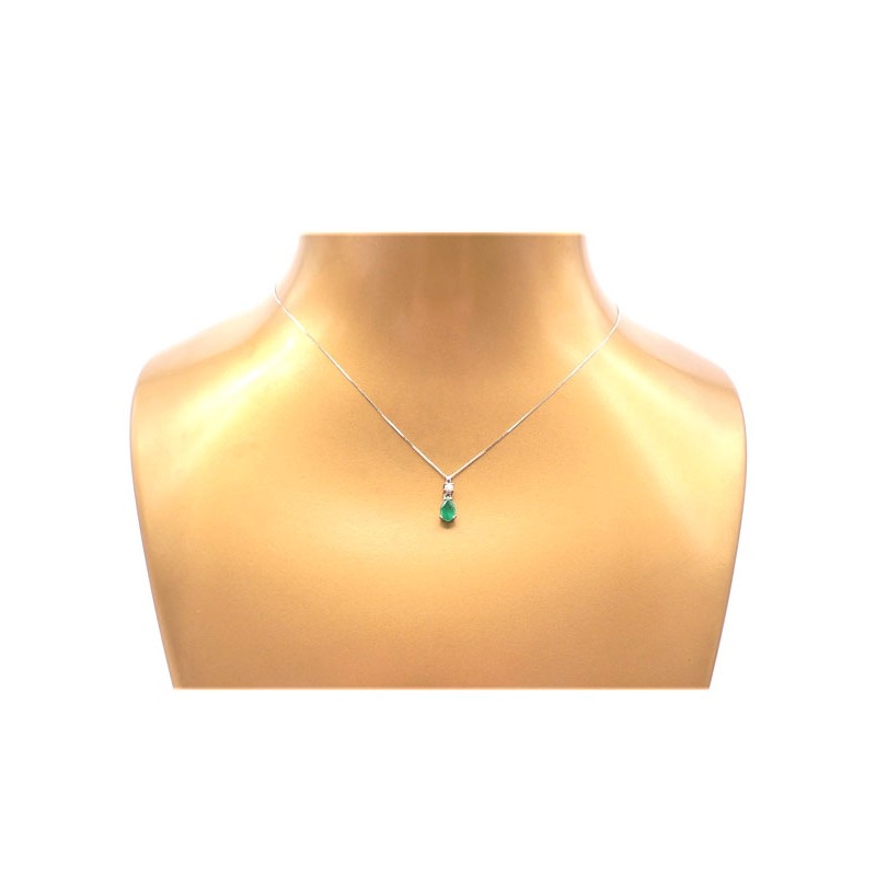colgante oro con esmeralda  diamante