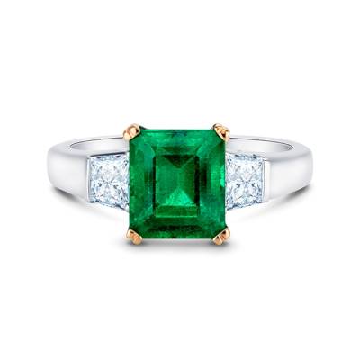 anillo de esmeralda cuadrada con diamantes oro blanco