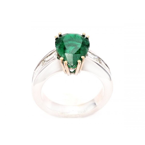 anillo esmeralda pera y diamantes baguette