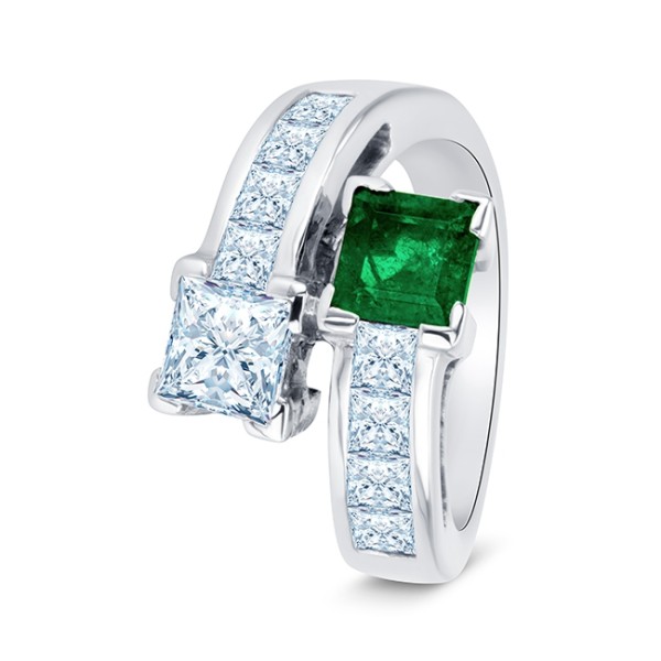 Sortija oro blanco diamantes talla princesa y esmeralda