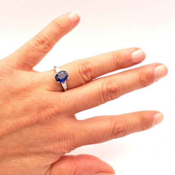 Anillo con Zafiro y diamantes - SRC 8 mano Anillo con Zafiro y diamantes - SRC 8 mano