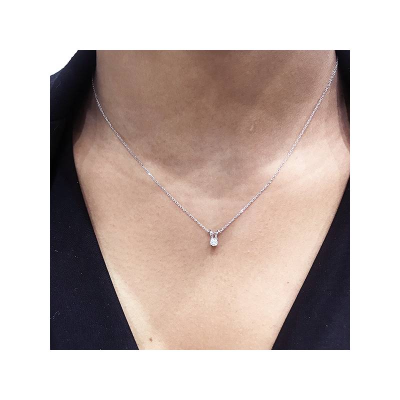 collar-doble-asa-diamante-modelo