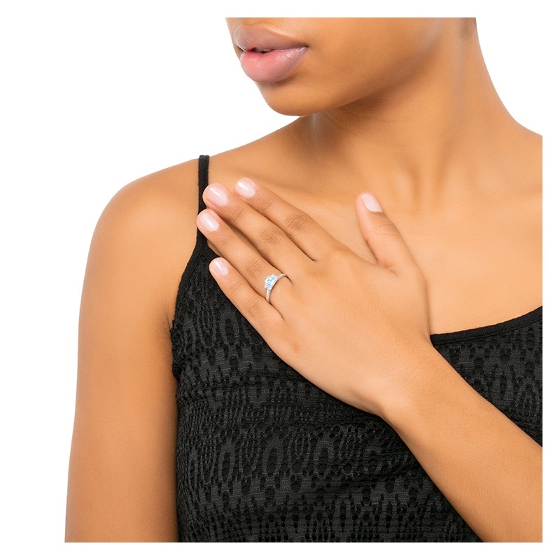 Sortija de oro blanco con tres diamantes "trilogy" - SRC 23