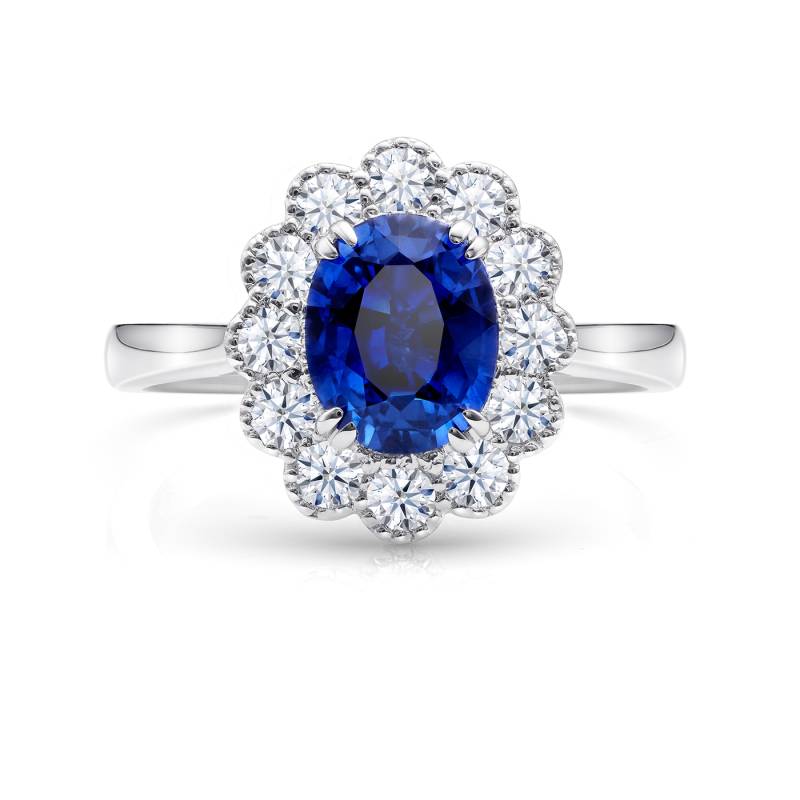 Anillo de zafiro y diamantes certificados en oro blanco para mujer en diseño clásico