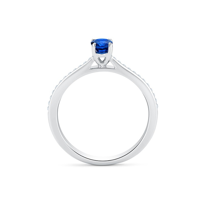 Sortija clásica de zafiro en oro blanco de jorge Juan Joyeros