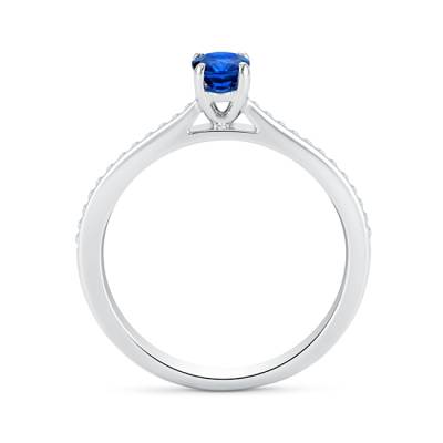 Sortija clásica de zafiro en oro blanco de jorge Juan Joyeros