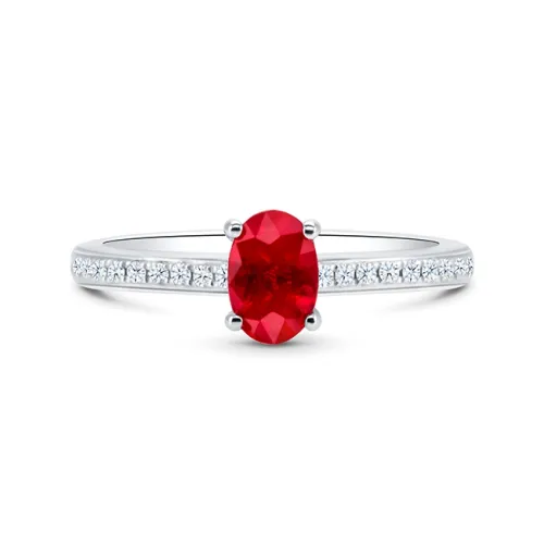 Anillo de Rubí en oro de 18 quilates talla oval de 0.67 cts con diamantes calidad F  VS1. Precios desde 2.025€