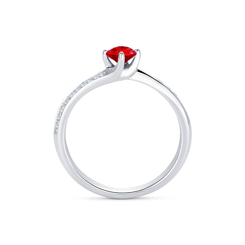 Anillo solitario realizado en oro de 18K con Rubí redondo de 0.40 y brillantes F/VS1 imagen frontal