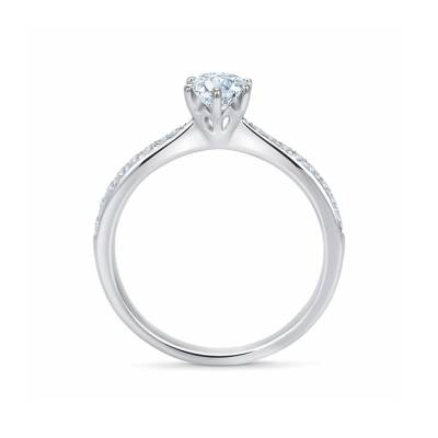 Oro de 18kts en este precio solitario que se acompaña de gemas en el brazo para dar y brillo a la joya. Ideal para cualquier oca