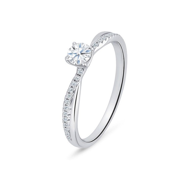 Anillo "Nash" brillante central desde 0.20 cts. en oro 18k 2