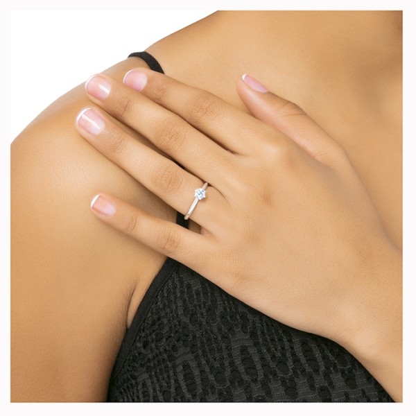 Anillo Solitario "Hana S" en Oro Blanco y Diamante-4