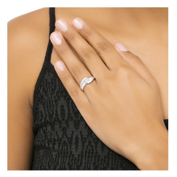 Sortija "NewYork S" en oro blanco con brillante de 0.20 cts-4