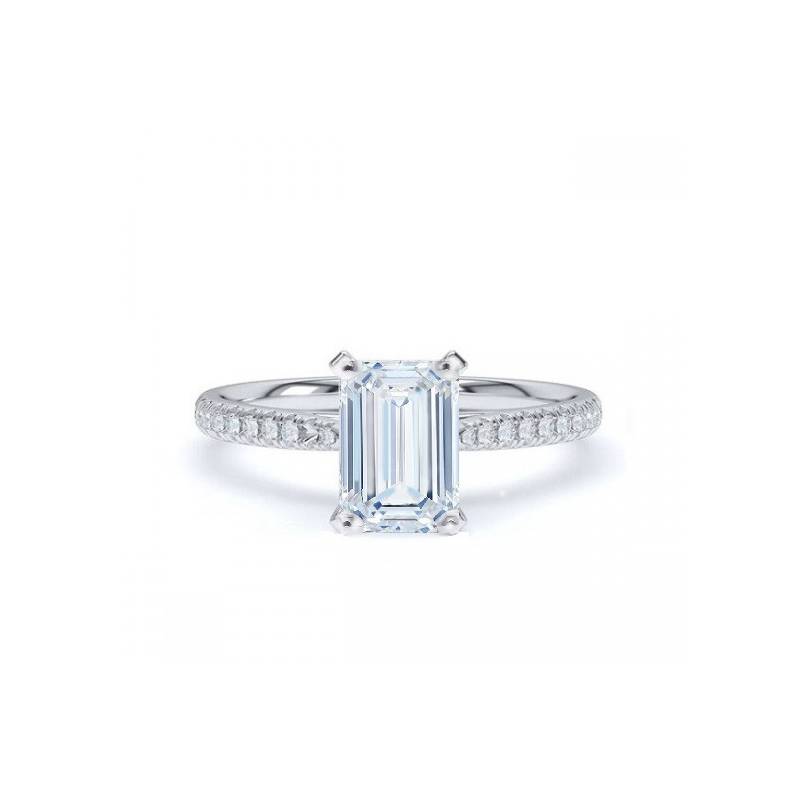 Anillo "Love" con diamante de 1.00 quilate de corte esmeralda