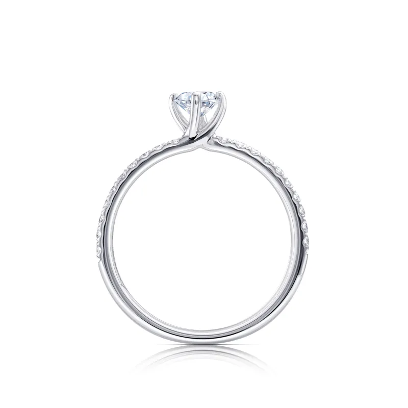 Anillo de pedida en oro blanco de 18K y diamantes certificados detalle de perfil