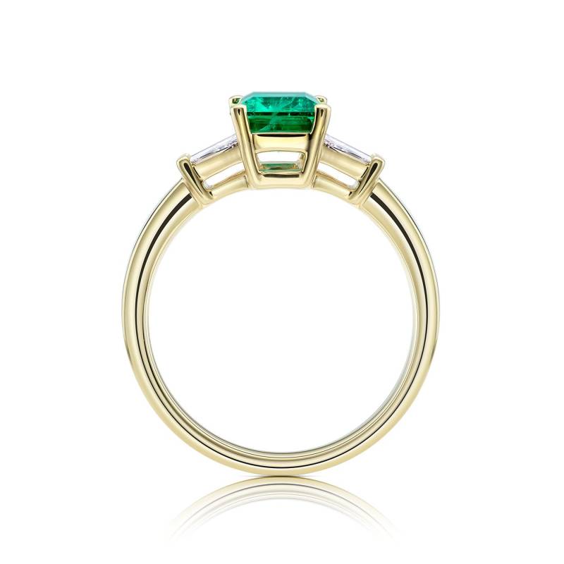 Anillo de oro amarillo con esmeralda verde y Diamantes baguette