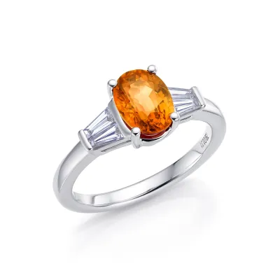 imagen de Anillo de oro blanco de 18K con zafiro naraja oval de 2.10 cts y  diamantes 0.34 cts