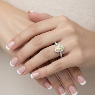 Anillo "Fancy Pear shape" en oro con diamante amarillo - SR 151