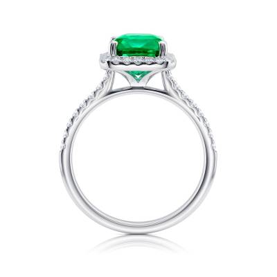 Anillo de oro blanco y Esmeralda colombiana con diamantes