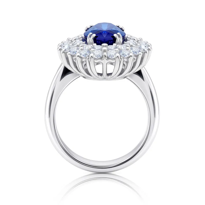IMAGEN DE Sortija en oro blanco de 18K con Zafiro azul natural de 4.43 cts y diamantes de color F/G y pureza VS