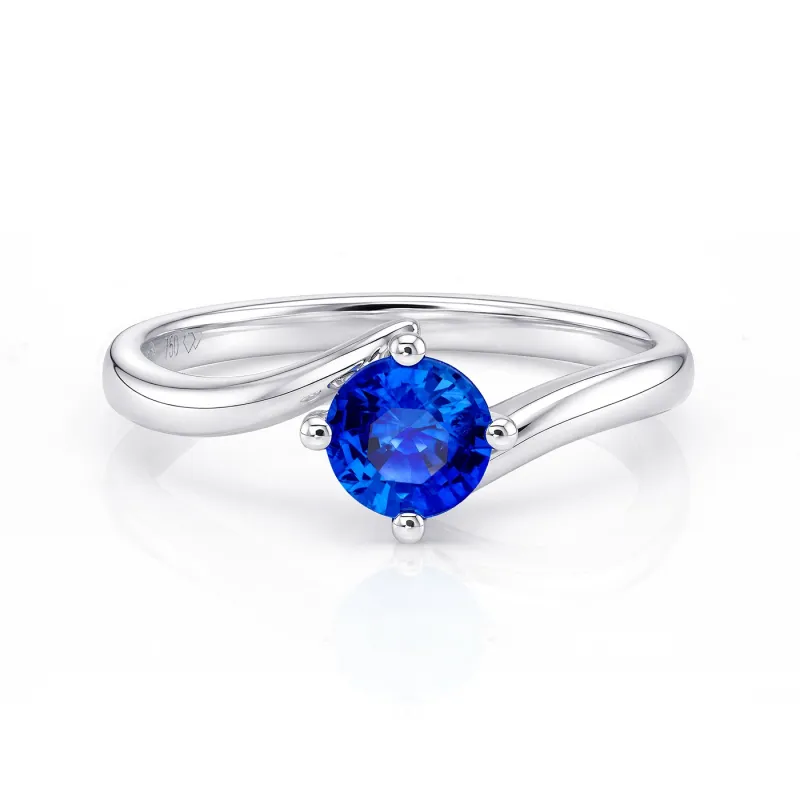 anillo de oro blanco solitario de 18K con zafiro azul natural Royal Blue de 0.50 cts