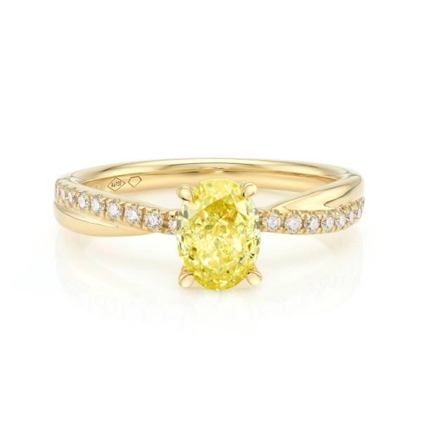 anillo diamante amarillo oval