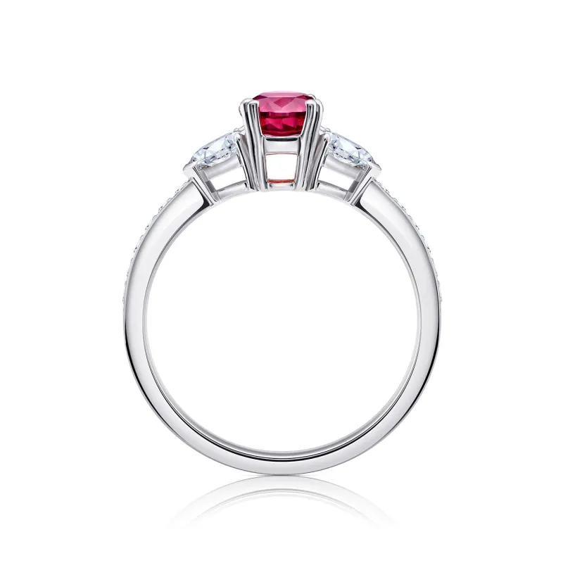 anillo rubi sangre de pichón y diamantes