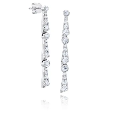 pendientes largos con brillantes