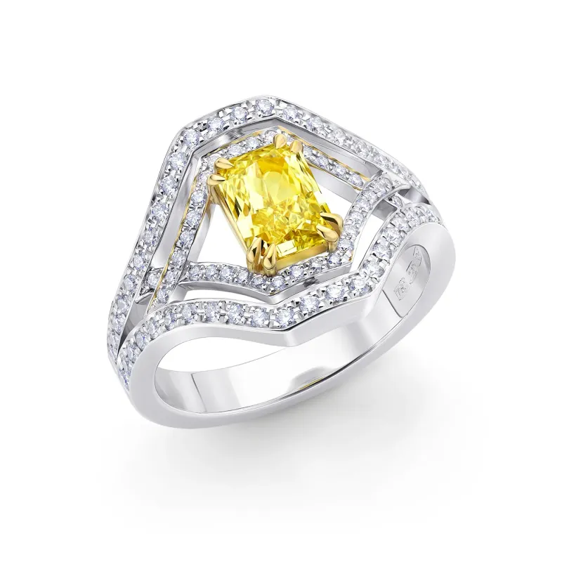 anillo especial con diamante radiant amarillo natural fancy
