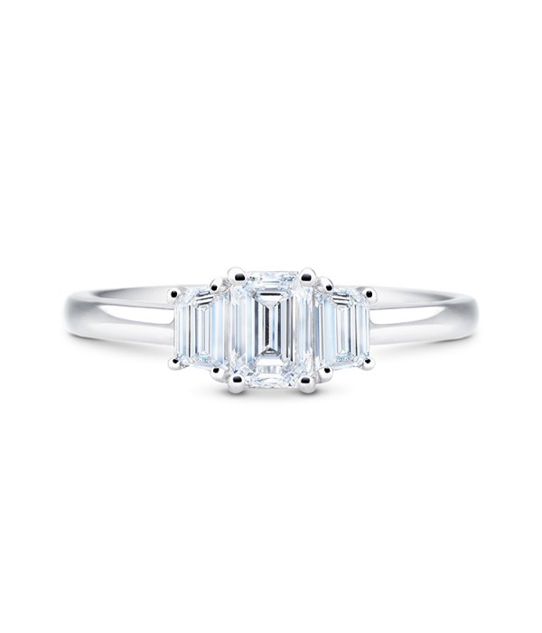 Anillo oro 18k y diamantes talla esmeralda 0.50 ct "Elegance"