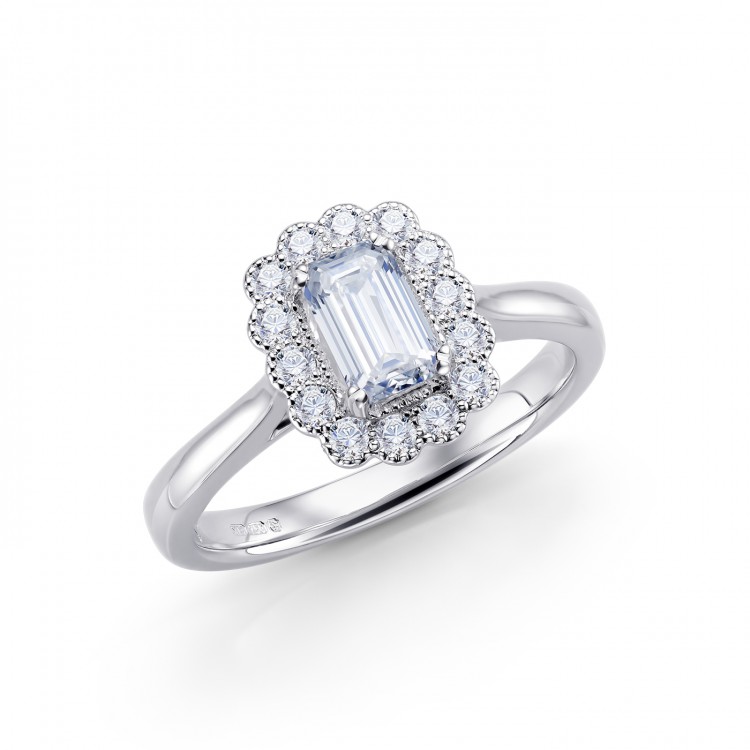 Anillo "Kaori" diamante talla esmeralda con orla de brillantes - SR 74