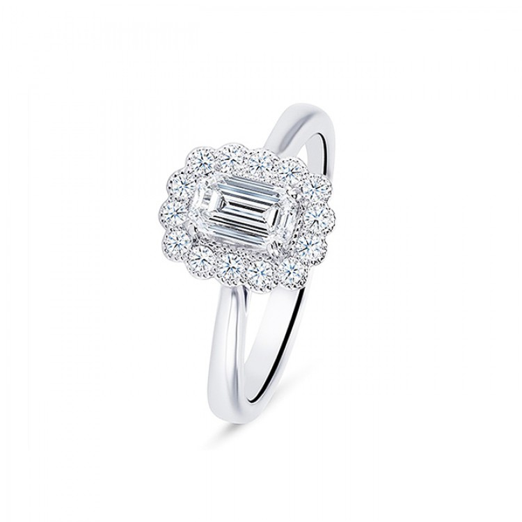 Anillo oro blanco y diamantes “Kaori” central talla esmeralda roseta talla brillante