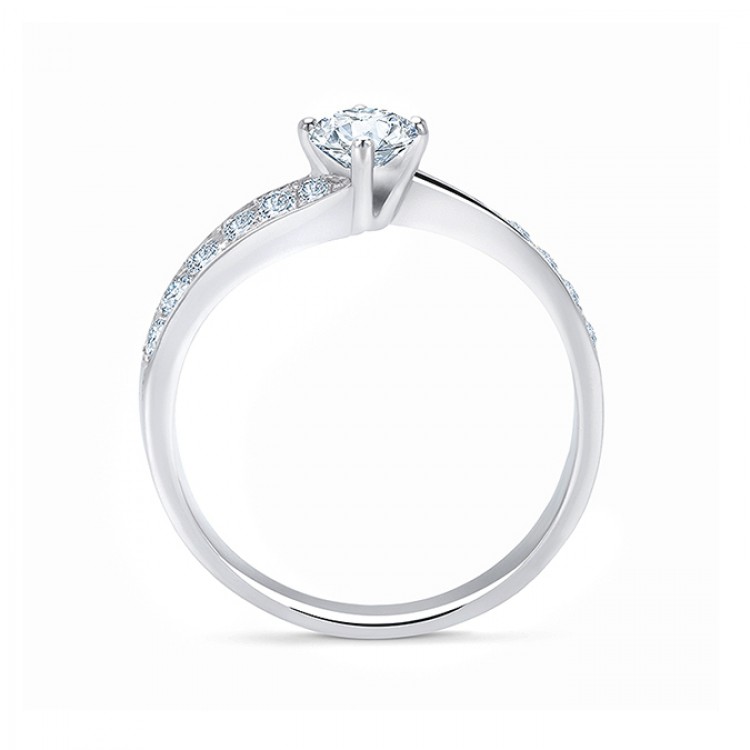 Anillo con diamantes “Look” de estilo clásico y elegante