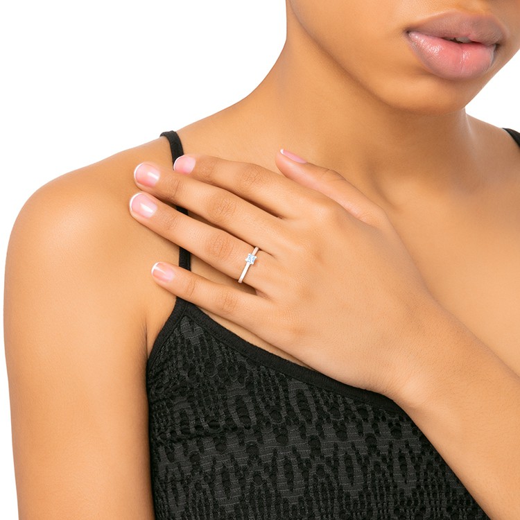 Anillo compromiso "Surya" diamante princesa oro 18k SR 3