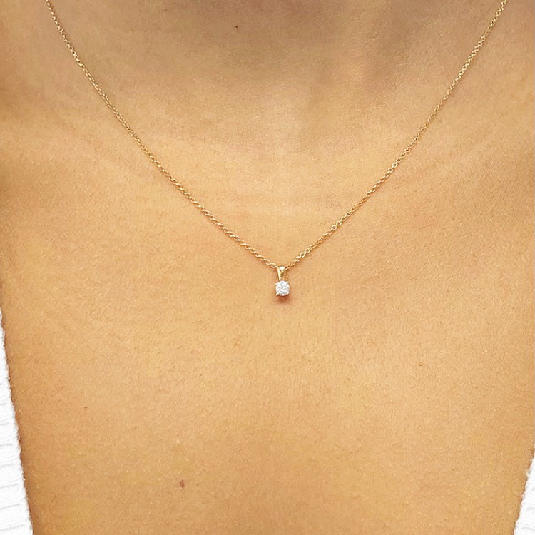 Colgante "Gold Midori" con Diamante en garras en Oro 18K - CR 1 OA
