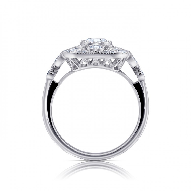 Exclusivo Anillo "Toscana" con Brillantes y oro blanco de 18 kilates. Colección Vintage