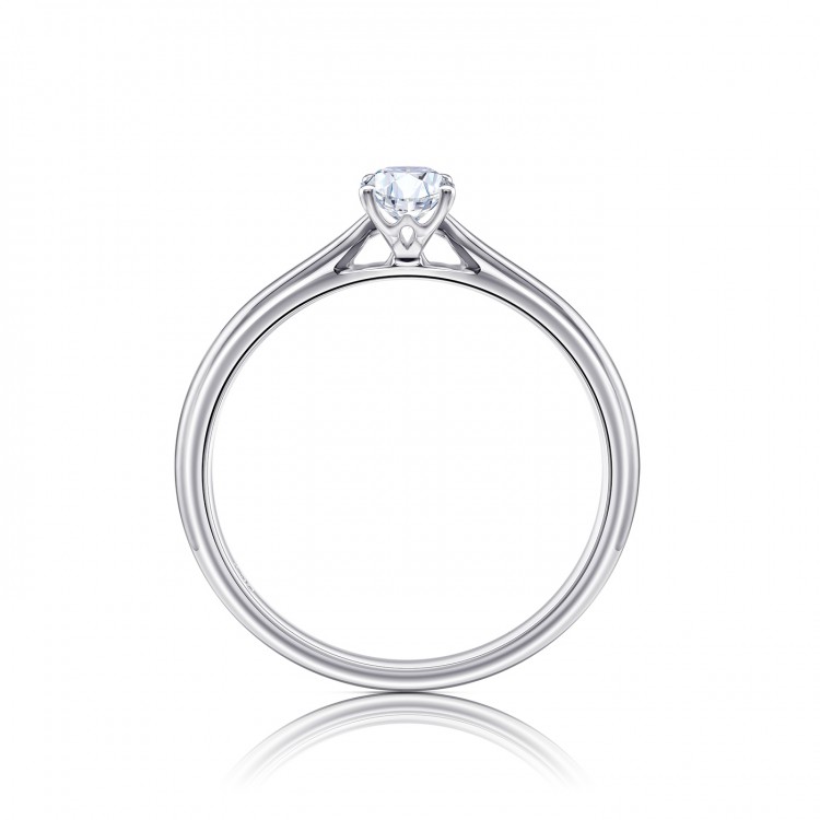 Sortija “OvalStyle” oro blanco y talla Oval